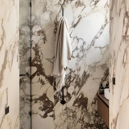 Luxury Comfort 3bd 8p Heart Of Le Marais Paris